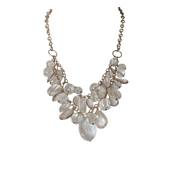 Vintage Beautiful Elegant Crystal Statement Necklace. - Picture 3 of 9